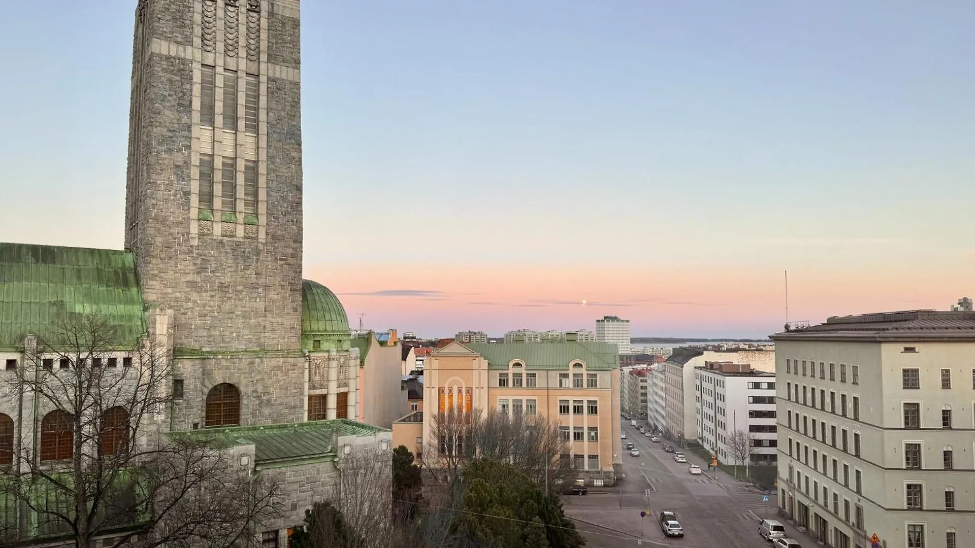 Top Floor Getaway In Central Helsinki - Church & Sea View 0*,