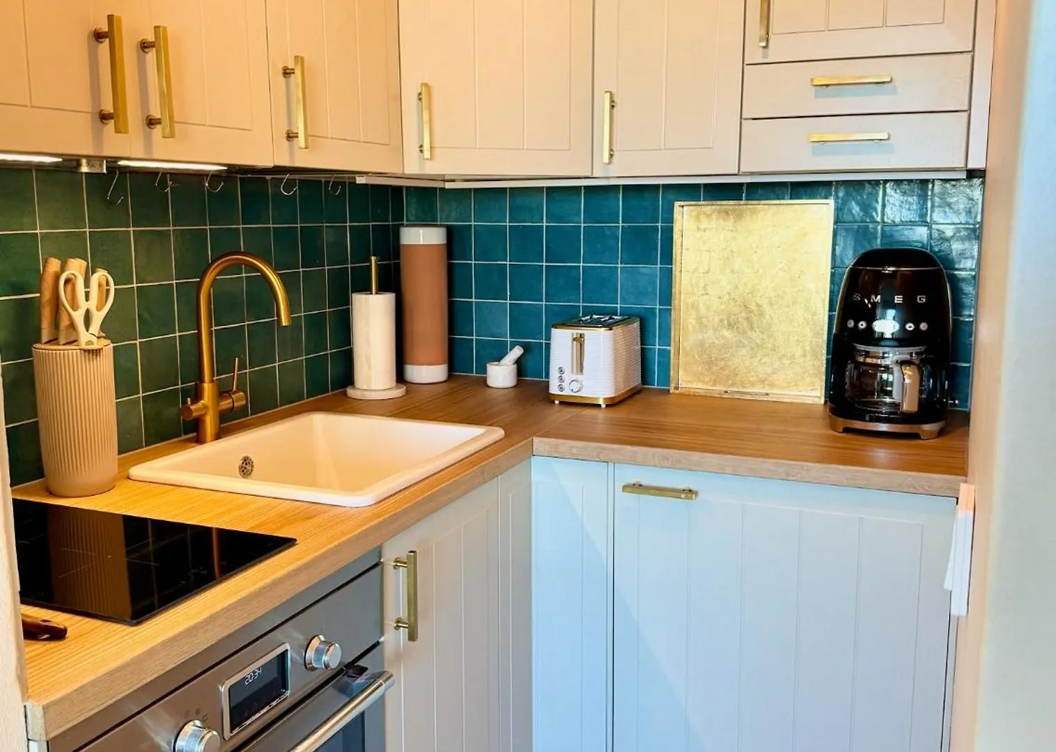 Top Floor Getaway In Central Helsinki - Church & Sea View Finlandiya